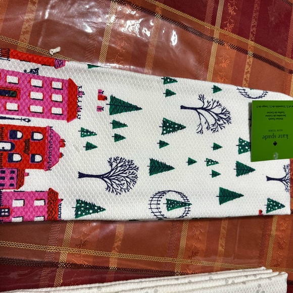 7 kate Spade Christmas dish towels - Picture 6 of 15